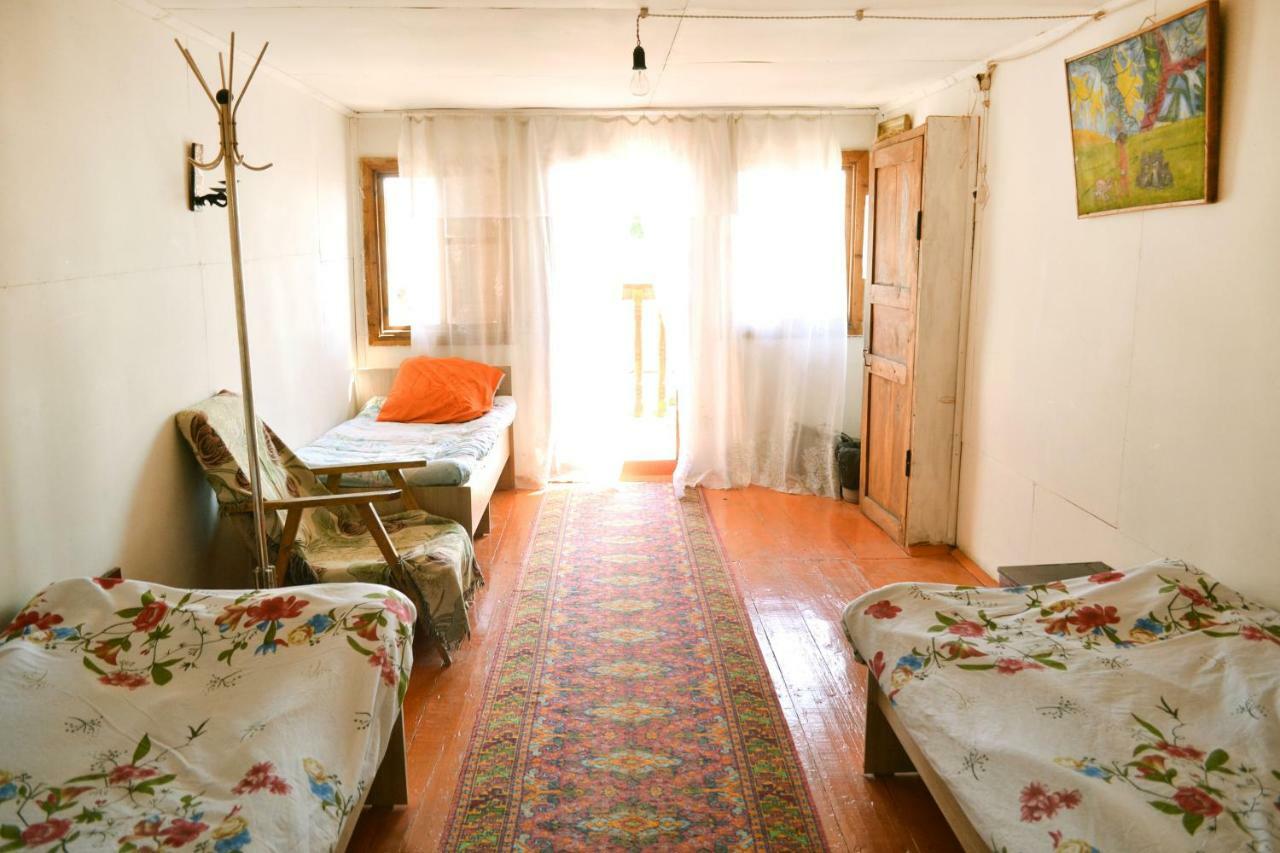 Guesthouse Bermet Tong Eksteriør bilde