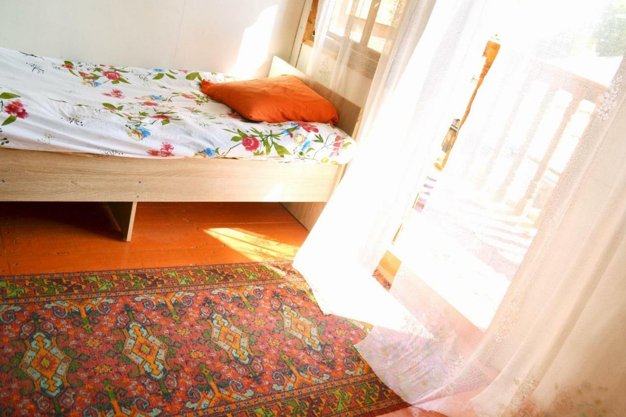 Guesthouse Bermet Tong Eksteriør bilde